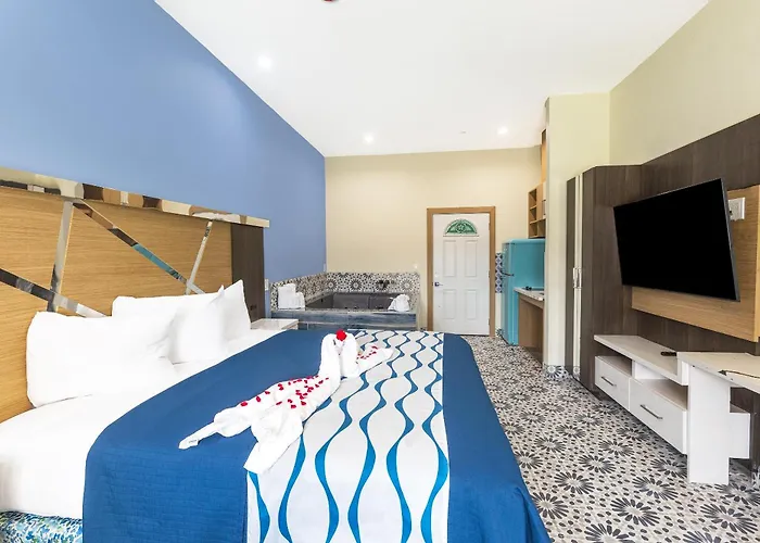 La Vyoma Villas, Westpark Hwy 6